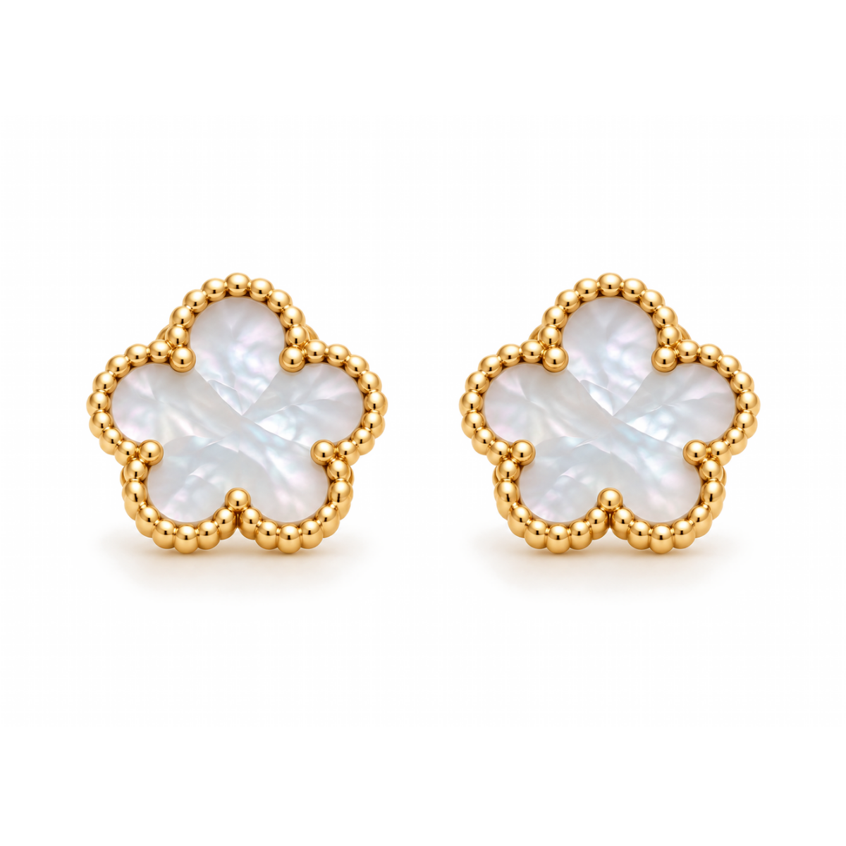 Clover Stud Earrings – Pearl White